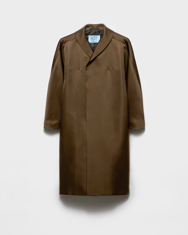 Cappotto in raso doppio monopetto