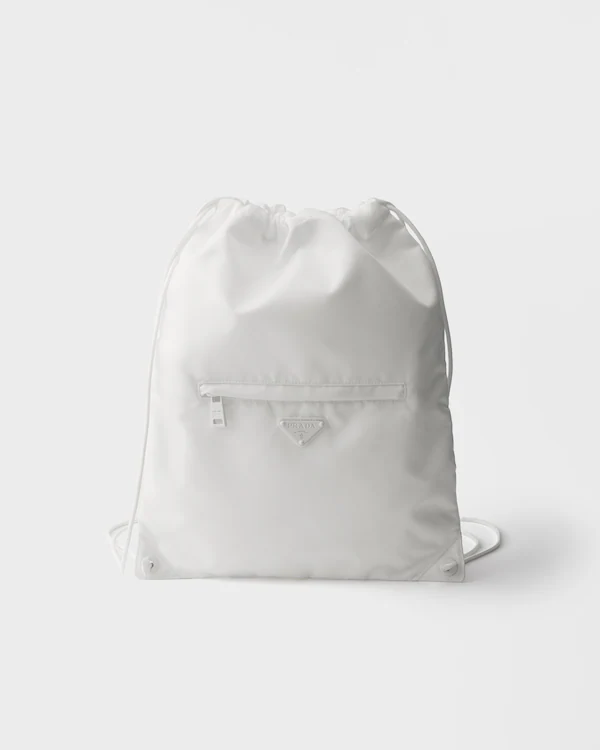 Zaino con cordoncino in Re-Nylon
