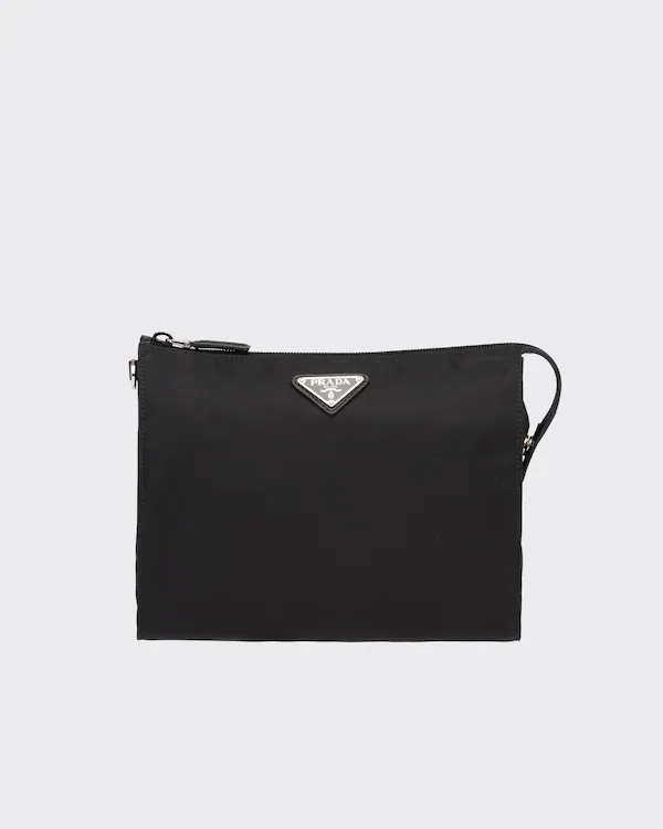 Necessaire in Re-Nylon e pelle Saffiano