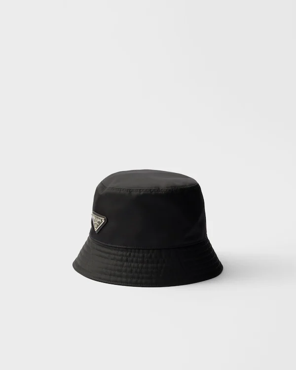 Cappello a secchiello in Re-Nylon