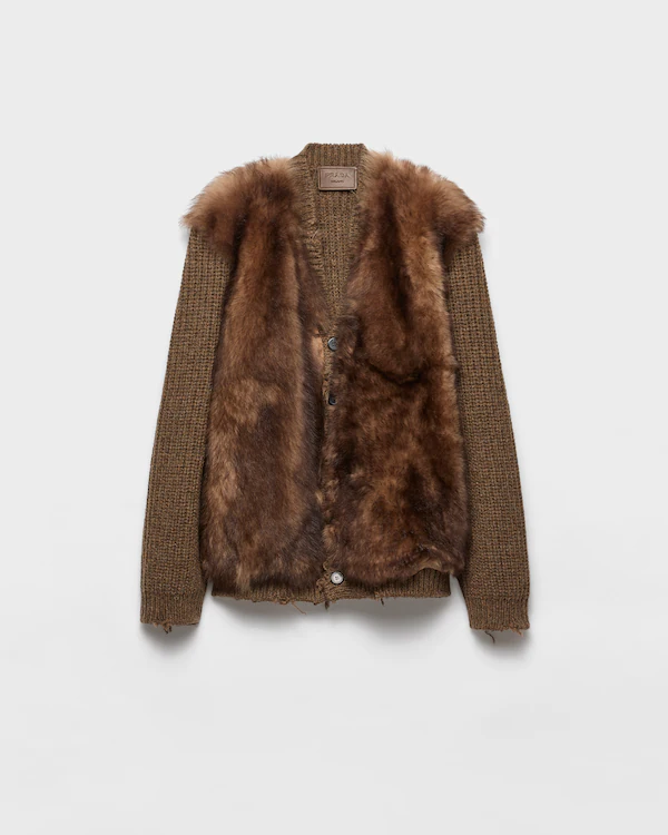 Cardigan in lana e pelo di agnello