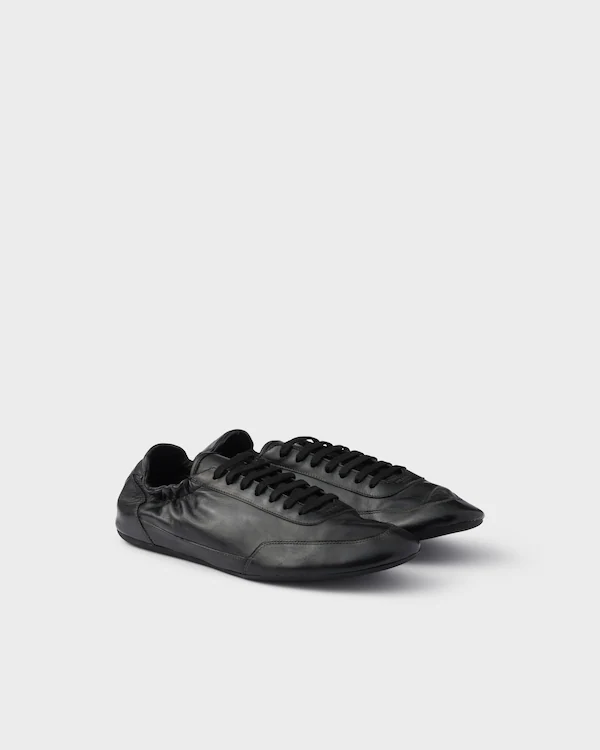 Sneakers in pelle pieghevole