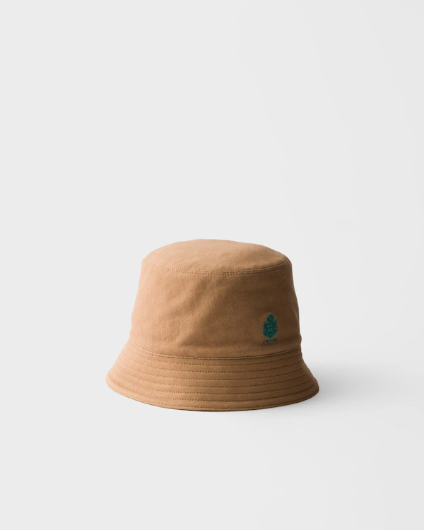 Cappello a secchiello in piqué vintage