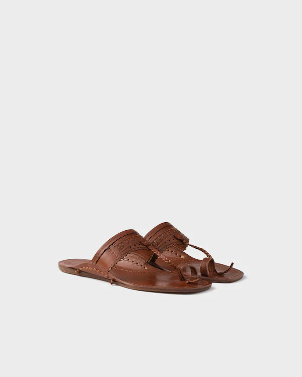 Prada Made in India x Ispirato dai Chappal di Kolhapuri sandali in pelle
