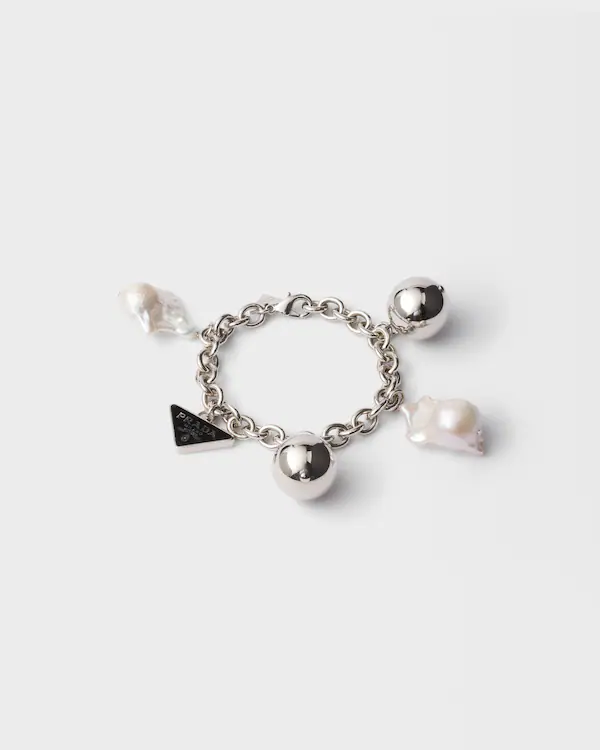 Bracciale in metallo con perle
