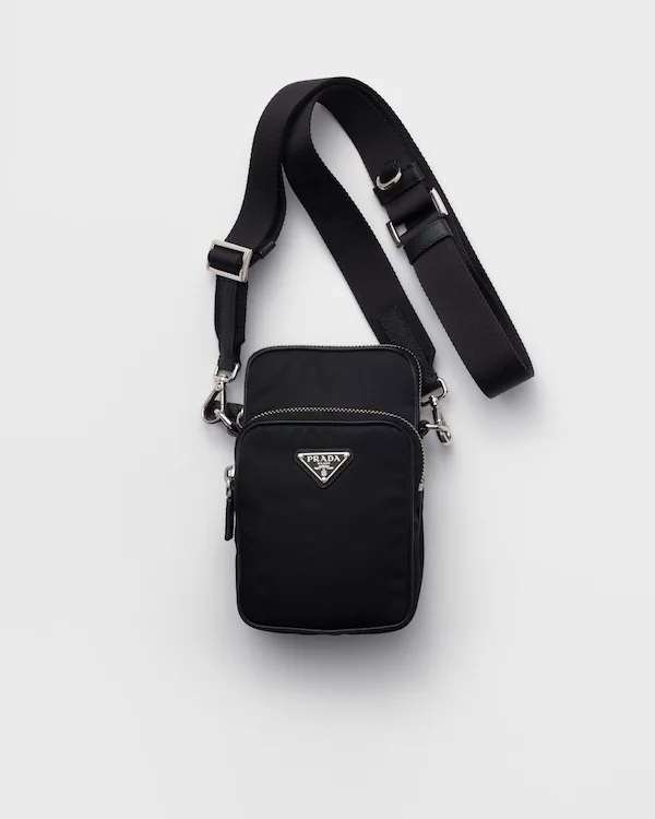 Custodia per smartphone in Re-Nylon e pelle Saffiano