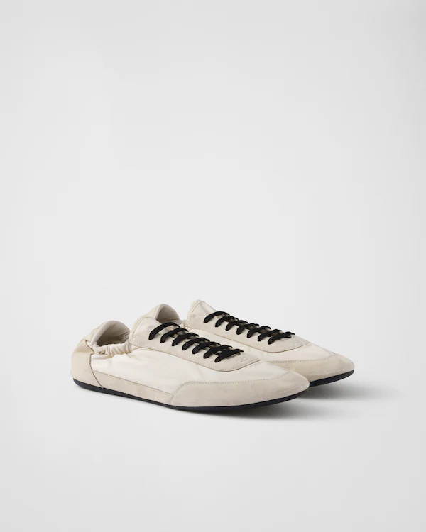 Scarpe da ginnastica elasticizzate in Re-Nylon e pelle di vitello