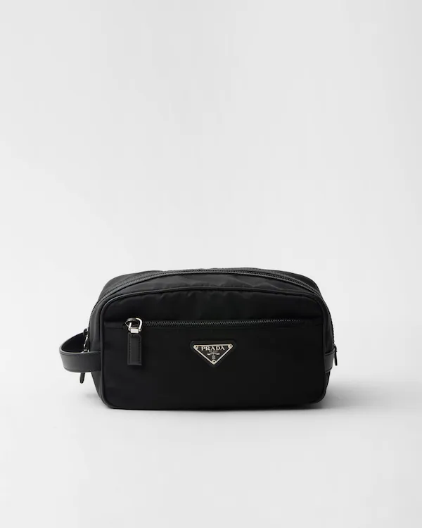 Portafoglio da viaggio in Re-Nylon e pelle Saffiano